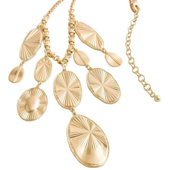 Chico's Gold Textured Leaves Pendant Bib Necklace NWT Nature Coastal Boho - Picture 4 of 8